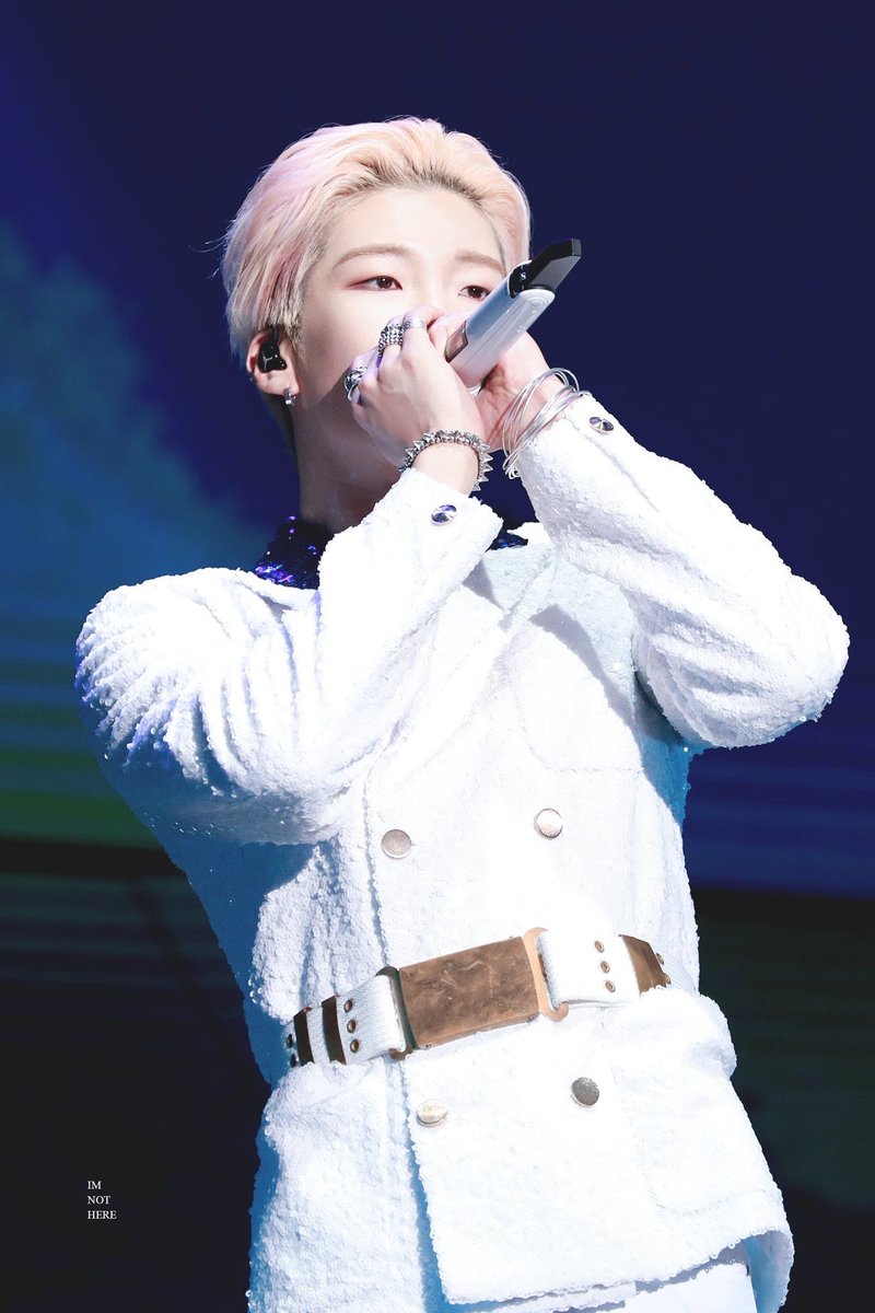 memorycode1's tweet image. D-444 
#UntilHoonySerenadeUsAgain 
#StayWellServeWellHOONY
#WeGotYourBackSeunghoon 
#HOONY #이승훈 #SEUNGHOON 
@official_hoony_ 
#WINNER #위너 @yginnercircle @yg_winnercity