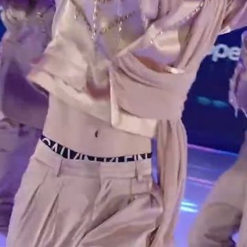 dojaez's tweet photo. Doyoung singlehandedly saving 2020 https://t.co/xN3s1fsxea
