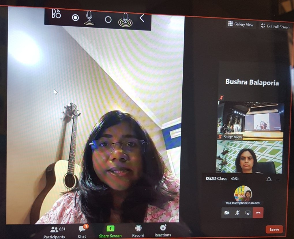 Bushra_b05's tweet photo. October is #BreastCancerAwarenessMonth and today we had whole school assembly where we had guest speakers like Dr. Kruthi Sriharsha and Ms. Premi Mathew founder of #Protectyourmom who enlightened us about Breast Cancer@MichelleVerghe1 @Susanna_Porob @GanapaKalpa @gemsnms_alkhail https://t.co/HIpBJyRstT