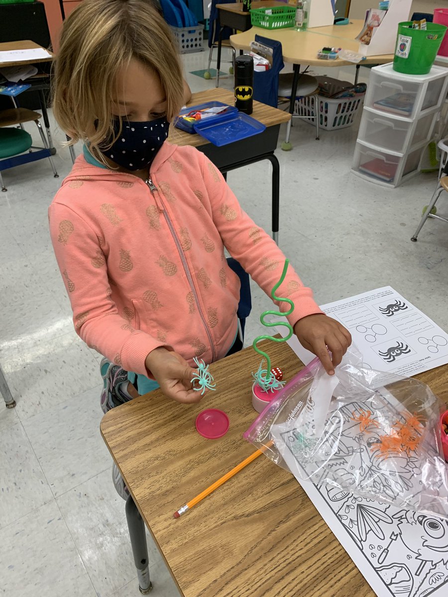 TeachMrsDTeach's tweet photo. Ss rolled their die twice, built a number bond, then generated 4 related math sentences. Ss then used two different colored spider rings on a swirly straw to represent the number bonds! @The_GESGators @eureka_math https://t.co/5KxKuRPrKf
