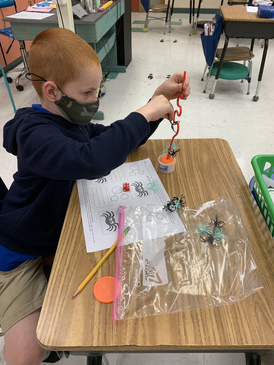 TeachMrsDTeach's tweet photo. Ss rolled their die twice, built a number bond, then generated 4 related math sentences. Ss then used two different colored spider rings on a swirly straw to represent the number bonds! @The_GESGators @eureka_math https://t.co/5KxKuRPrKf