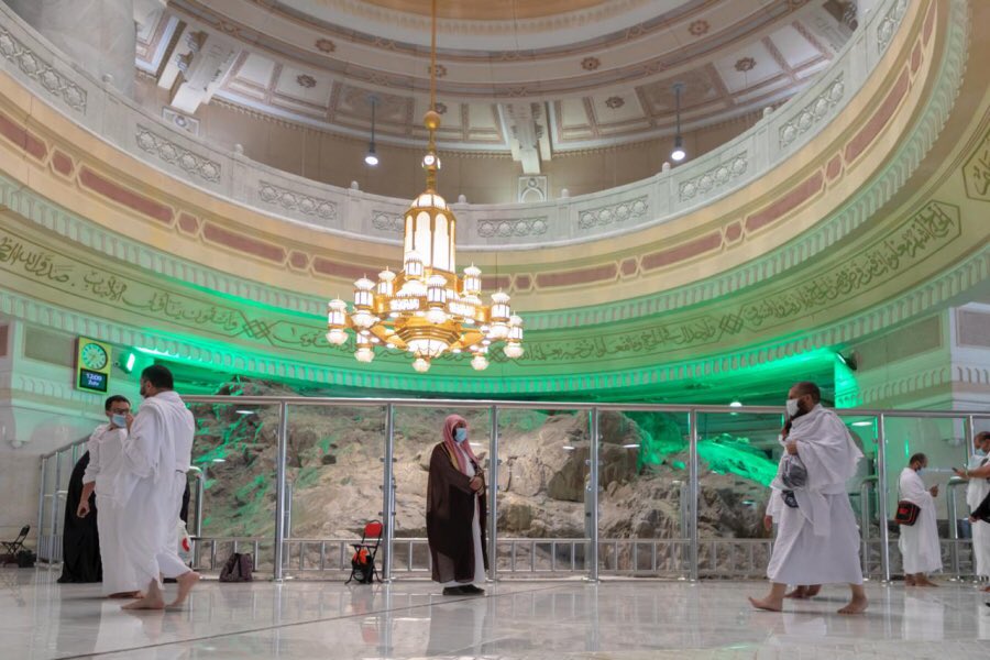 AlharamainSA's tweet photo. #رئاسة_شؤون_الحرمين تعمل على تنفيذ برامجها التوعوية والإرشادية حول الكعبة المشرفة وبين الصفا والمروة وفق الإجراءات الاحترازية 

https://t.co/kV2d7JvEEZ https://t.co/Y6sYSUUJEp