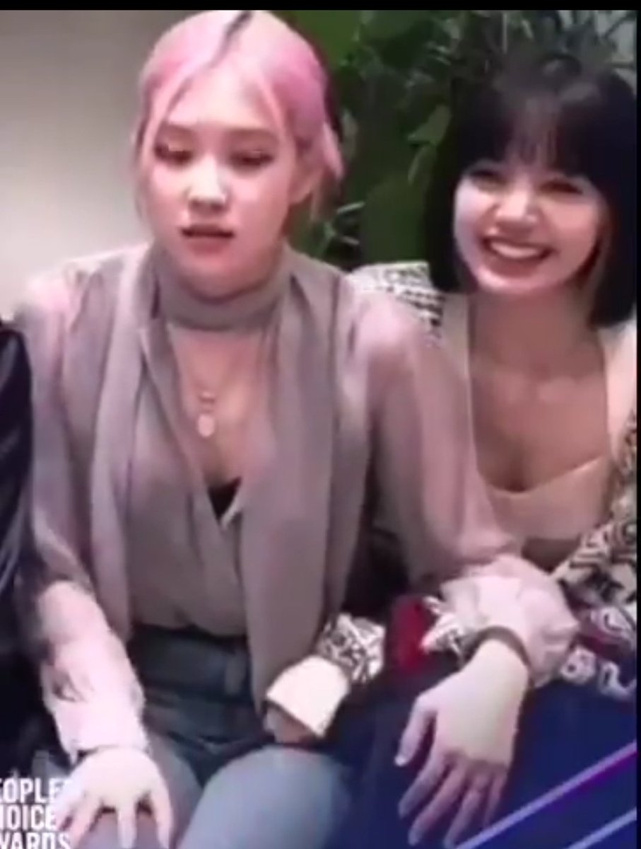 Who does  #Rosé clings to almost all the time? ... LisaWho does  #Lisa clings to almost all the time? ... RoséReal fans of  #chaelisa should see that they are each other's anchor.