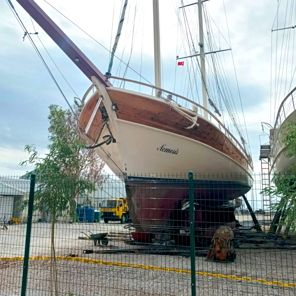 ScicSailing's tweet photo. Where we normally close festively with the Bodrum Cup, we now quietly said goodbye to our season.

Last week, all yachts were hoisted ashore for maintenance. After which they will be festively launched again next year and we will receive you full of positivity 💪 

#sailingseason https://t.co/axjEXhXKUJ