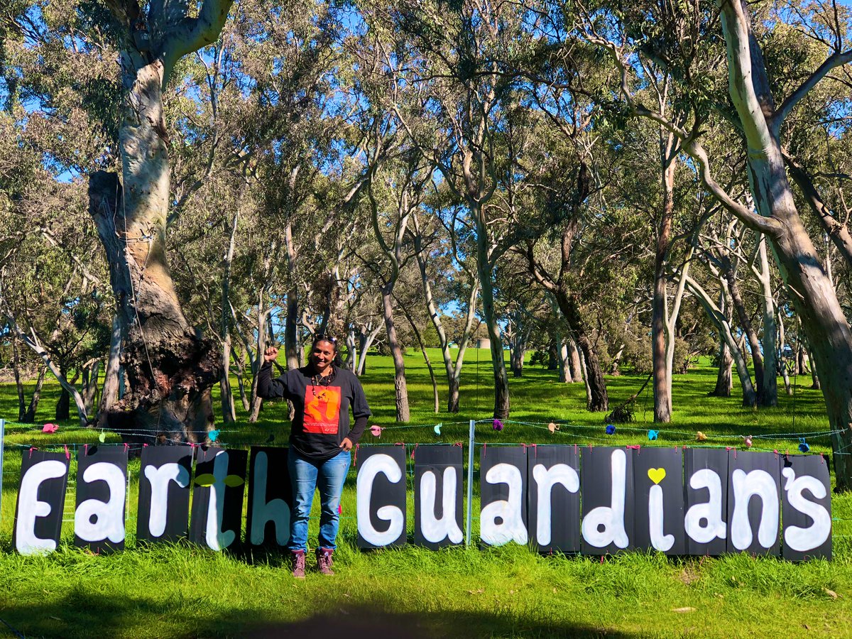 NovaPeris's tweet photo. 12 months ago I went and met with Djab Wurrung people &amp; elders on their country. I understood the significance of these 800 + year old trees 🌳 &amp; I felt their pain. Today I’m shattered for them all. This destruction was unnecessary &amp; disgraceful! 😢 https://t.co/k35gzQBHB3