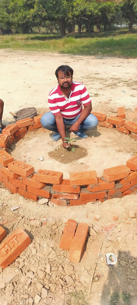maneesh_prakash's tweet photo. I had received the auspicious opportunity to plant saplings of #peepal and #pakad plants by duly worshiping and chanting. May all have peace and prosperous future.🌳🌲🌴🍀☘️🌱
#gogreen
#peepalfarm
#peepaltree
#SaveEarthSaveLife
#saynotopollution
#saynotoplastic https://t.co/ZctY7qmduW