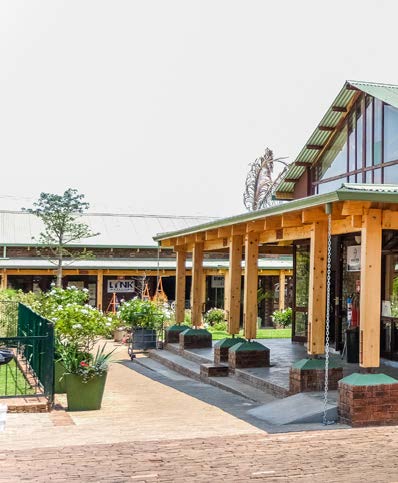 CaastMediaGroup's tweet photo. #SnDMagZim Food Lovers’ Market in Greendale has grown from strength to strength.

@FoodLoversMkt @giftmutotera1
#RorkeConstruction #ArchitextureSpatialDesign #BruceRowlands 

https://t.co/rhI4ZCmMtO https://t.co/2Fccx5NME0