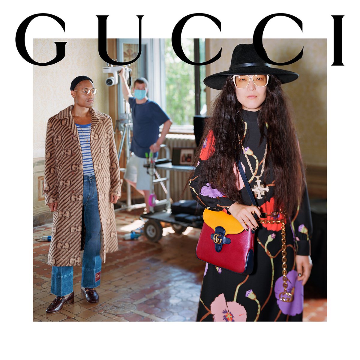 #GucciEpilogue コレクションについて #AlessandroMichele は次のように述べています。「私のデザインチームの仲間たちは、情熱を注いで作り上げた服をすぐに手放さなければなりません。私はその呪縛を解いて、彼らに自ら着るように頼みました」
詳しくは https://t.co/FjIFjpkaRm https://t.co/8T2YOQCRwh