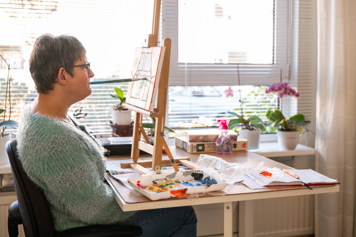 Vandaag is het Wereld Ergotherapie Dag en vertellen Désirée en Heleen over hun eerste kennismaking en de stappen die ze samen hebben gezet. ‘‘De ergotherapeut neemt een stukje van me over’’, vertelt Désirée. Lees hier haar verhaal: zorggroep-onl.nl/de-ergotherape…