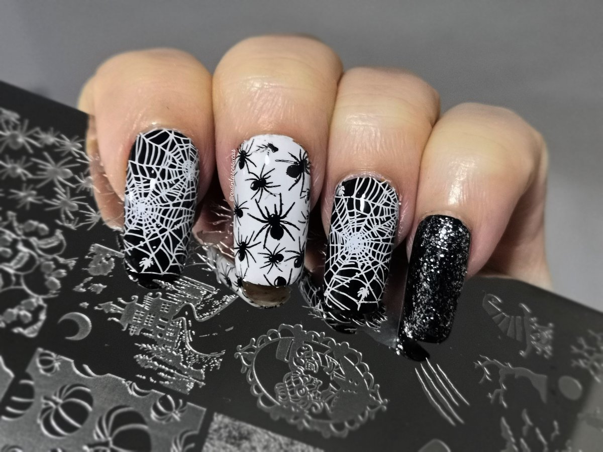 CuantasCosucas's tweet photo. Probando la placa NICOLE DIARY-L12 (#47194) de la web @bornprettynails 
10% de descuento usando el código RUBIX31.
Más fotos y detalles en el blog: https://t.co/HNCWycaEnr
Feliz martes!!
#bornpretty #bornprettystore #bornprettyofficial #bornprettynailart #cuantascosucas https://t.co/8eYj33CbUj