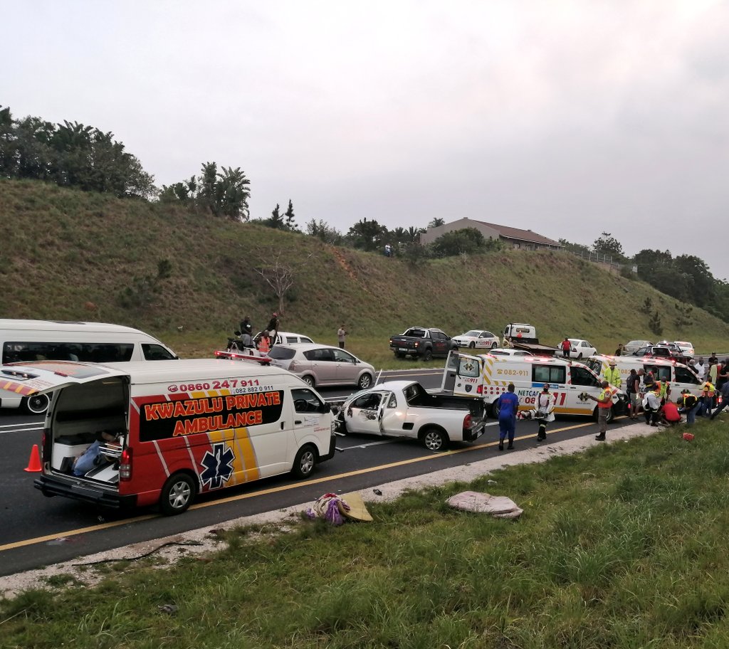 kznpvt's tweet photo. Tragic 3 vehicle collision R61 between Ramsgate and Southbroom. https://t.co/QhCtqKjulg