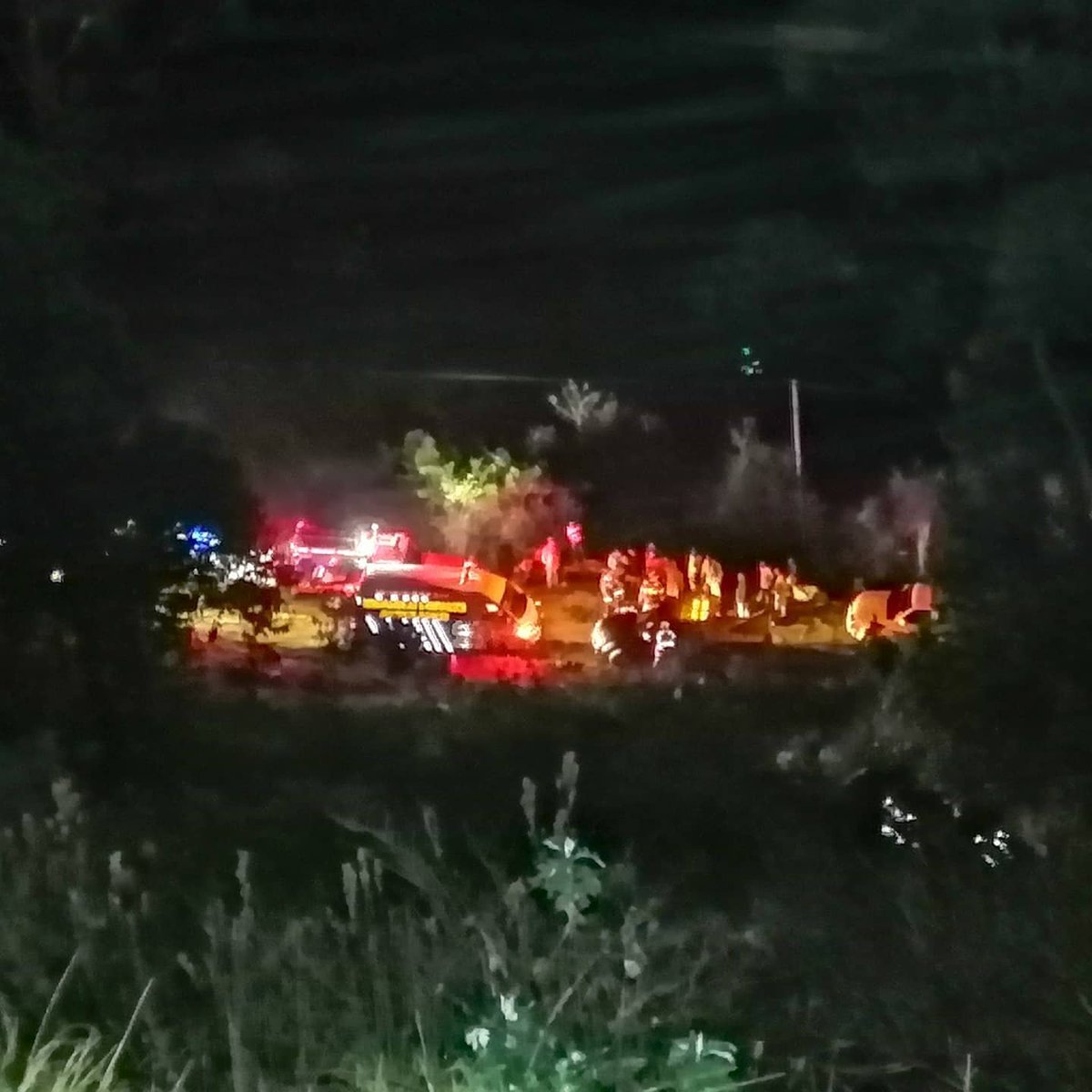 kznpvt's tweet photo. Vehicle crashed down a mountain, approx 200 meters injuring 6. @eHowzit @SCoastHerald @ecrtraffic @i_trafficKZN @FatalMoves @_ArriveAlive @1SecondLater @AccidentAwareSA @News24 @IOL @Southcoastfever @EWNTraffic @N3Route @N3RadioApp @netstartraffic @NARI_SSA https://t.co/gmlRvmwDgy