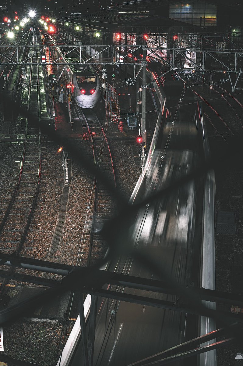 tsbkk3's tweet photo. 夜鉄カッコイイじゃん
#鉄道 #夜景 #夜撮 #スローシャッター #石川県 #slow_shutter #longexposure #railroad https://t.co/Z7cFaIIHRX