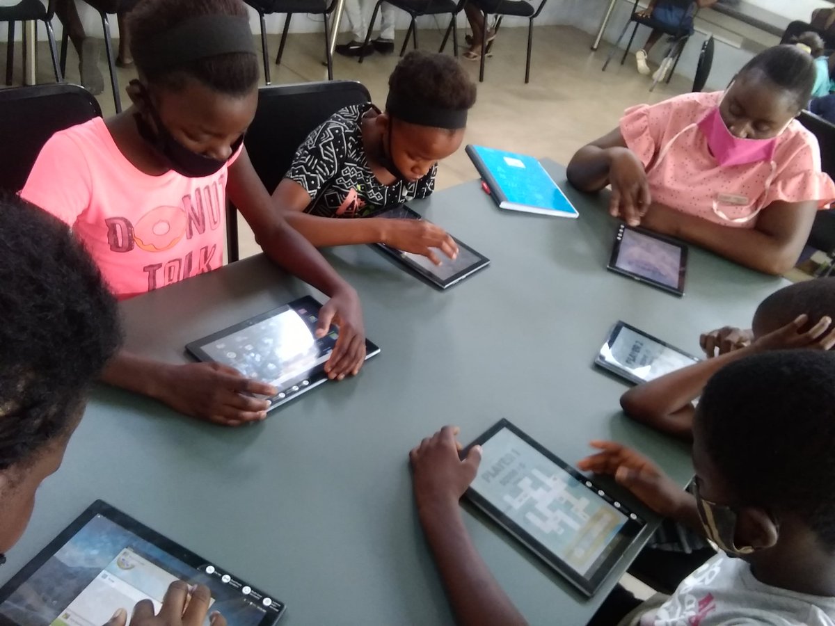 FloydMathonsi's tweet photo. #OpenLearngAcademy It's our second day of our holiday programme and the Barn is full with Grade 4 and 5 doing coding #OLAPlus @DumphriesDLC @GwfOnline https://t.co/RcNxiq6AWD