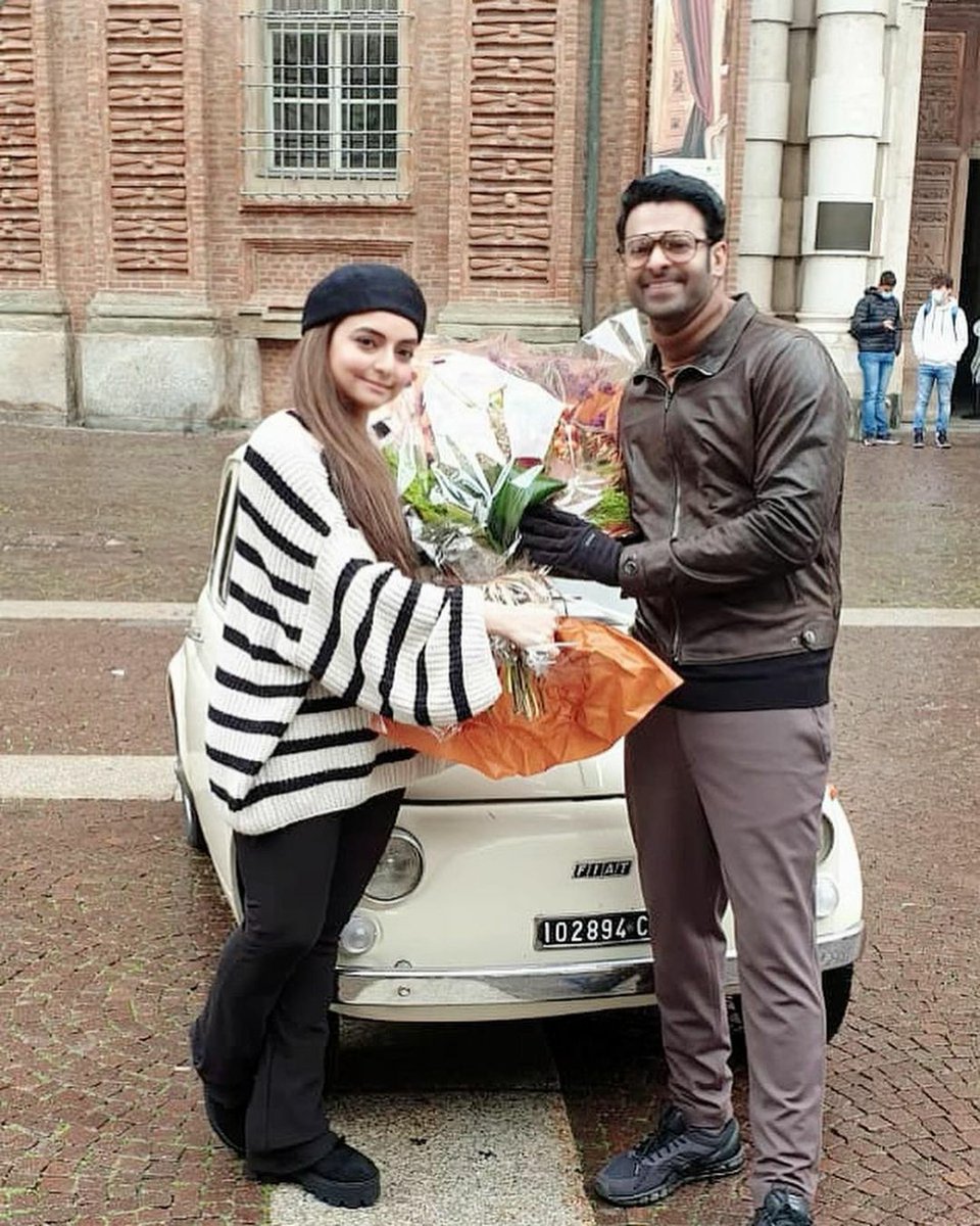 baraju_SuperHit's tweet photo. Darling #Prabhas with Vaibhavi Merchant from the sets of #RadheShyam https://t.co/Y5OeVPbWPX
