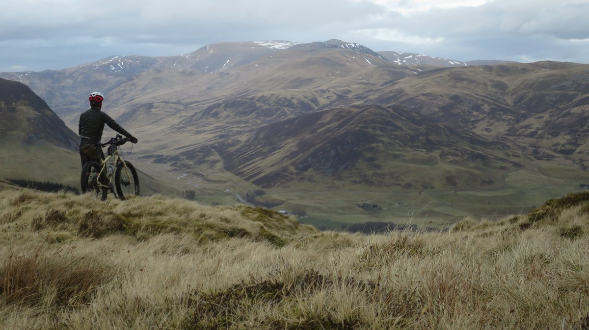 reizkultur's tweet photo. Inspiration: Here's an article for @RedBullUK with my top 10 #bikepacking routes in #Scotland, incl. @Strava routes. Including the John Muir Way, Drovers Trail, Capital Trail, Wild About Argyll Trail, Cateran Trail, Go East Lothian Trail &amp; Caledonia Way https://t.co/hxtrFq1iSG https://t.co/aMBOFcz2DR