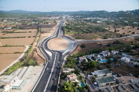 Ja comencen a estar finalitzades les "ampliacions de la carretera" de Santa Eulàlia de's Riu 🙈
