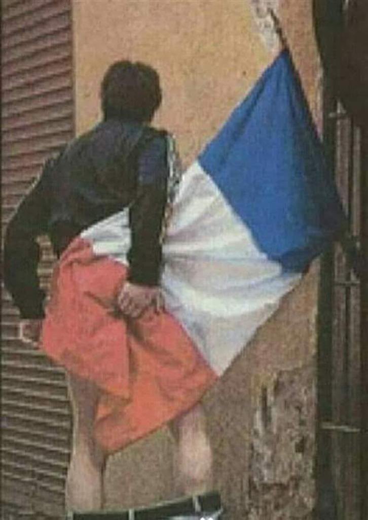 9iau2vZyVKgFuu5's tweet photo. @EmmanuelMacron 😂😂😂 https://t.co/hKXJrAdOGX