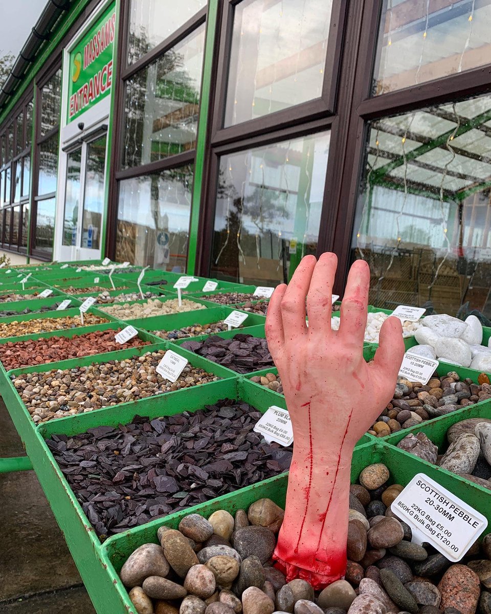 Need a hand deciding? Come and check out our samples stand 🧟‍♂️🎃
#landscaping #landscapelovers #gardening #lancashire #gardengoals #landscapingbusiness #ormskirk #merseyside  #instagarden #landscapesupplies #drivewaygoals #aggregates #spookyseason #halloween2020 #halloween