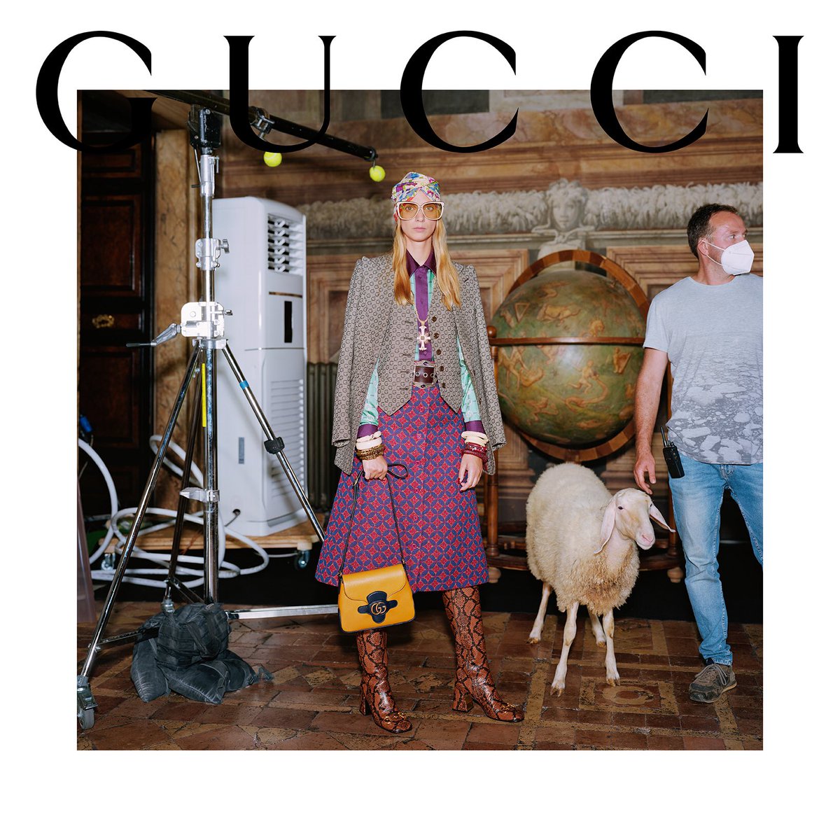 #GucciEpilogue コレクションのラインナップは、#AlessandroMichele がワードローブの中の美しいアイテムと称し、過去数年間にわたってグッチの美学を形作ってきたあらゆるエレメントを取り入れ、ファッションのトレンドを超えて何度も繰り返し着用できるようにデザインされています。 https://t.co/ra2nLMmbYs