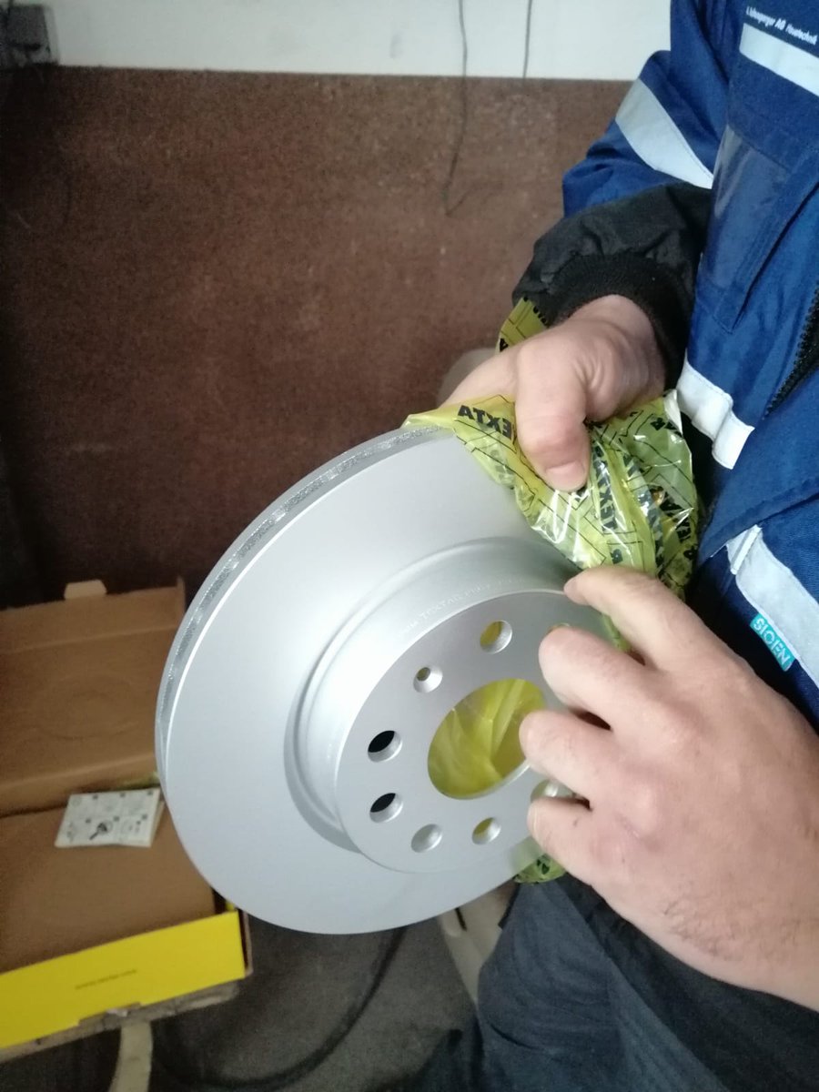 GarageGurus_EU's tweet photo. Are you fitting brakes this week? Our #Youtube channel has a number of guides that can make it a much easier job for you. Check it out here and subscribe: https://t.co/GuY7WVQNyc
#brakes #brakereplacement #brakepads #brakediscs #brakeshoes #Ferodo #TuesdayThoughts https://t.co/lqhJ2ZEGMF