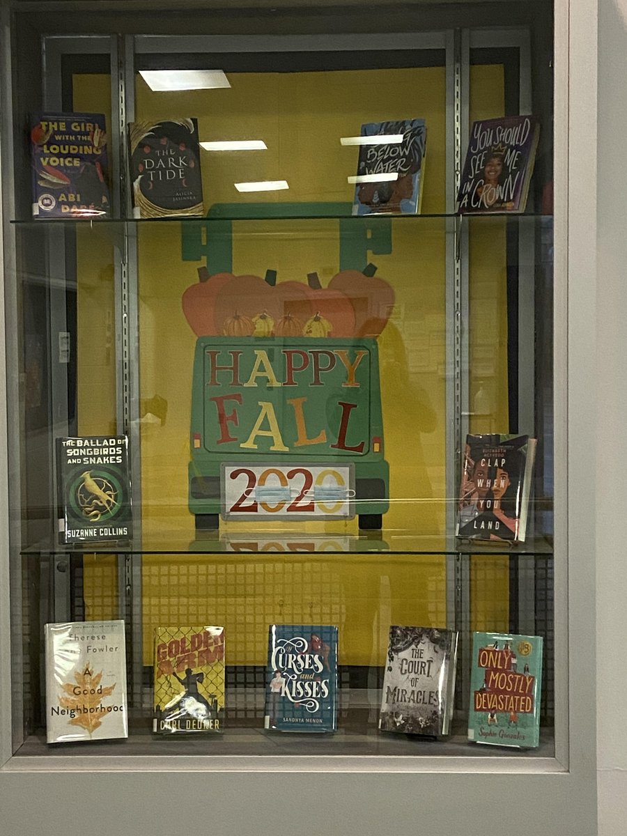 MHSHawksLibrary's tweet image. 