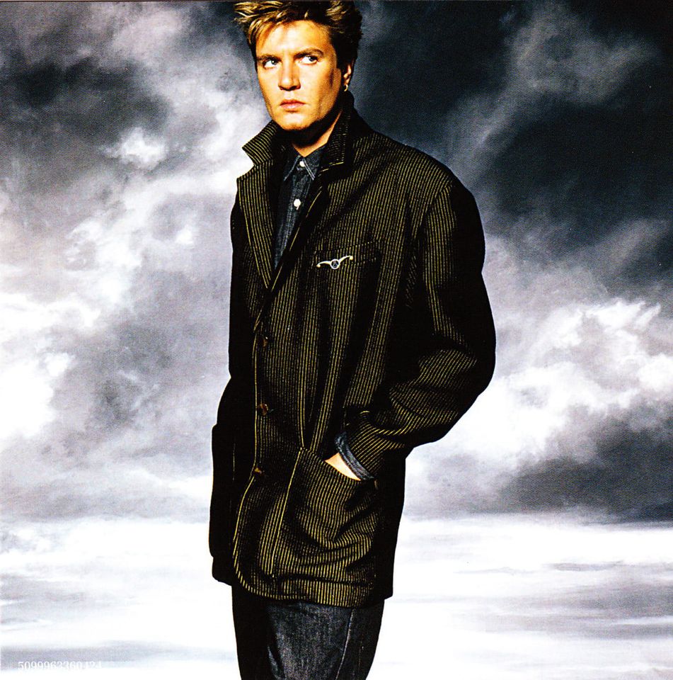 Happy birthday to a wonderful fantastic frontman Simon le Bon 