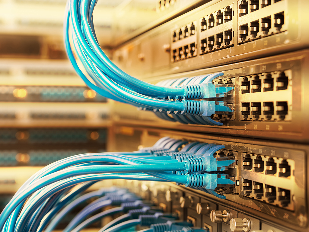 SquireTech1's tweet photo. What is PSTN... STS products have what your personnel need most when working in remote areas w/out the connectivity modern ops expect. When traditional networks fail, when power access is limited that's where STS can Get Communications Where You Need It. https://t.co/W8Xbul3r35 https://t.co/TeWjWWyqlR