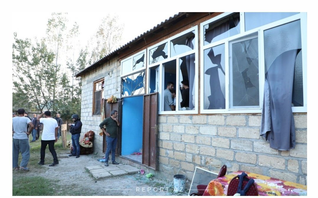 Yenə Terror!!! Yenə ölən məsum Körpələr. ermənilərin mülki əhalini öldürməyi Vəhşilikdir.
Mülki əhaliyə atəş açmaq Terrordur!
Bu hadisələrə səssiz qalanda Terrorçudur!

#PrayForBarda 
#DontBelieveArmenia
#StopArmenianAggression
#DontBelieveArmenia
#StopArmenianTerrorism