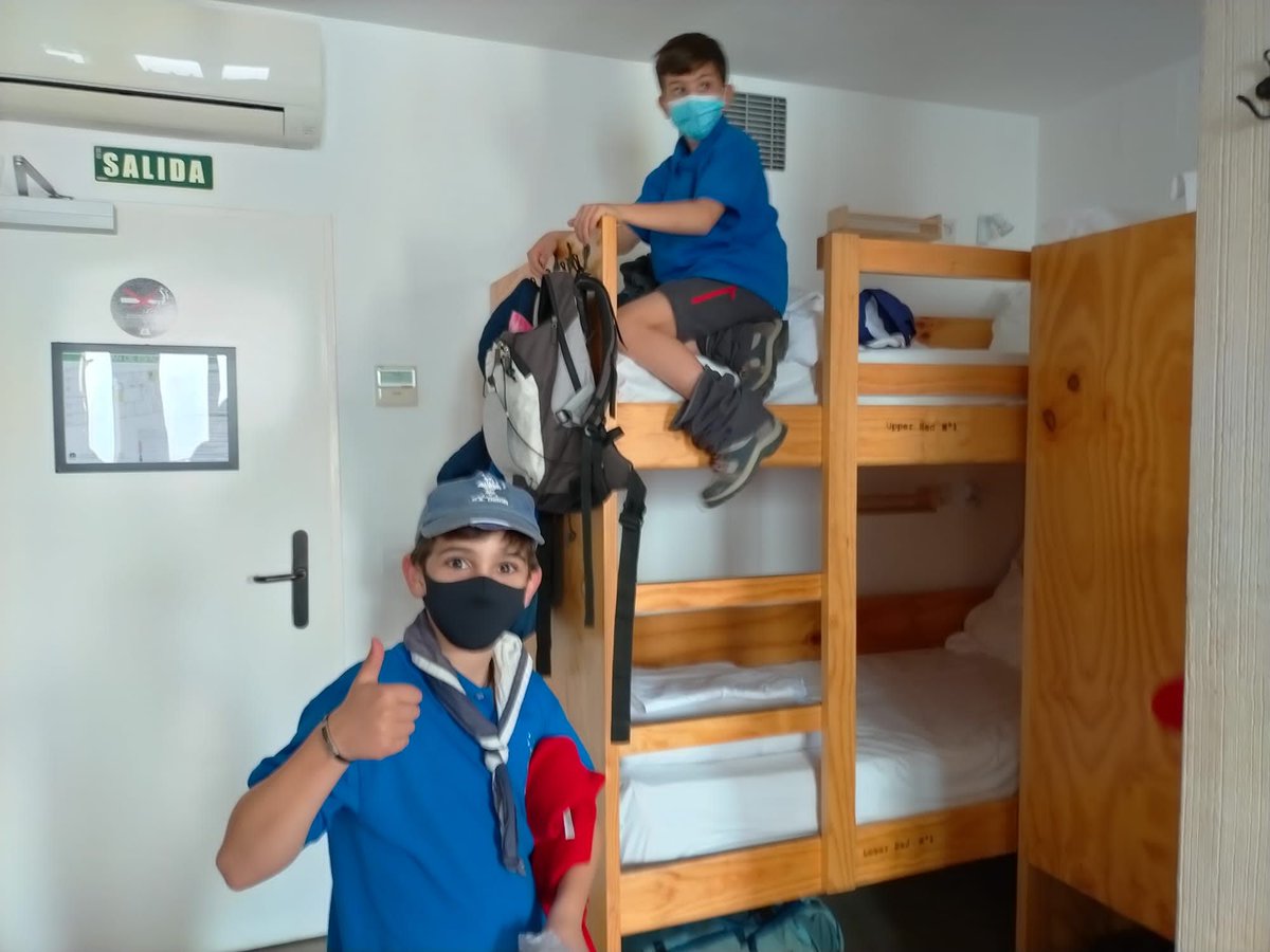 gsorionMadrid's tweet photo. ¡Waingunga ha tenido su primera acampada de la Ronda! Juego de ciudad por todos los lugares emblemáticos de alrededor de la Plaza Mayor para acabar en el hostal cenando. ¡Más en https://t.co/UqcAiOBMvv! #gsorion #scouts #scouting #manada #waingunga #lobatos https://t.co/GnKOIvx03Y