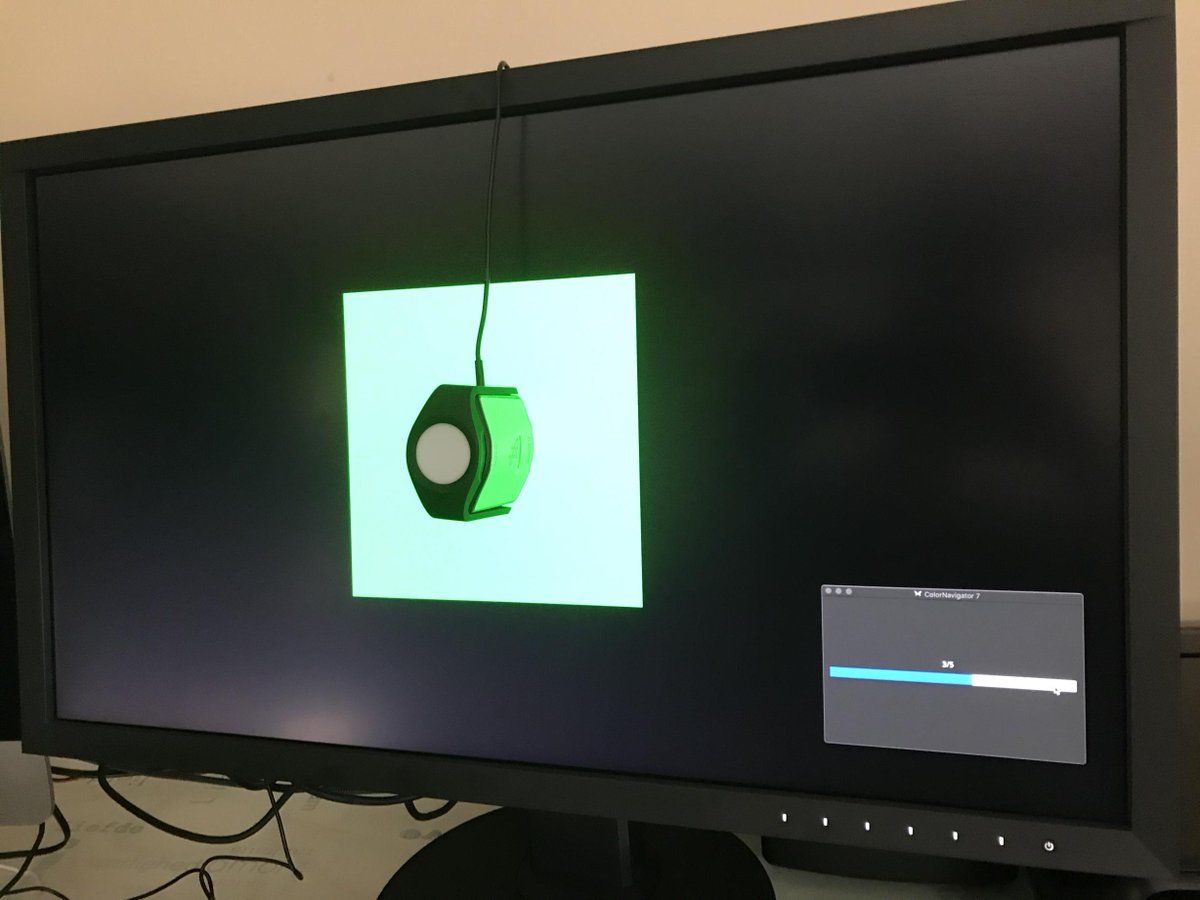 garudavfx's tweet photo. Nouvel #EIZO #4KUHD 27p pour plus de précision dans nos couleurs. Evidemment une sonde de calibration, pour assurer la production sur site ou à distance.
#davinciresolve,  #etalonnage , #confinement,  #cinema, #documentaire,  #clip ( #bananemetalik) #garudavfx https://t.co/UXfrYwKvvK