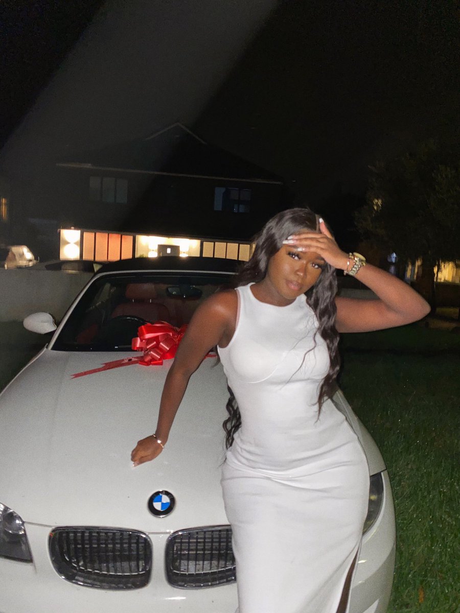 TiwaahX's tweet photo. Best birthday everrrrr🥺🥺🥺 https://t.co/0t5hwDJD4J
