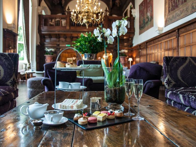 Danesfieldhouse's tweet photo. ๐Afternoon Tea with a Sparkle๐ Treat the family!
Book #afternoontea for 4-6 people between 2nd & 5th Nov & receive a complimentary Champagne cocktail 01628 891010 https://t.co/ozEy1gSkj2
#afternoontea #specialoffer #teatime #familytea #marlow #henley #restaurantoffer #dining https://t.co/qELkJUOebb