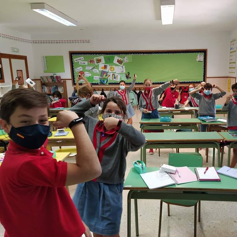 Edelweisschool's tweet photo. ¡Arranca #Fluye también en #5PRIM! Con #smartwatch incluido, gracias a @trilemaedu y @Edelvives .
Seguiremos informando https://t.co/atbZbYPoj0