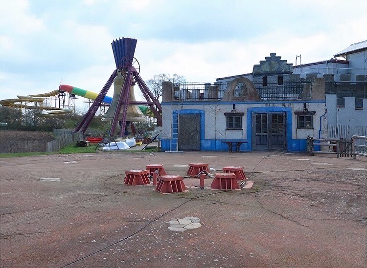srideservices's tweet photo. Dismantling of Torre del Mar in Hansa Park, Germany.⁣
⁣
We dismantled this Star Flyer swing called 'Torre del Mar' by Funtime in 2015.⁣
⁣
With a height of 70 meters, Torre del Mar was the highest carousel in the world when it opened in 2005.⁣

Photos: https://t.co/bx6KS3VFuP https://t.co/deKlYILB02