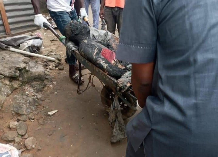 XbtAsap's tweet photo. We need to make this go viral so as to call these people out for justice!
Our muslims brother where massacred nd burnt down in d east by ipob members,and there's yet to be a report regarding the issue.Let's not stay silent,do well to retweet aggressively till dey get justice pls https://t.co/kgwzGZn91a