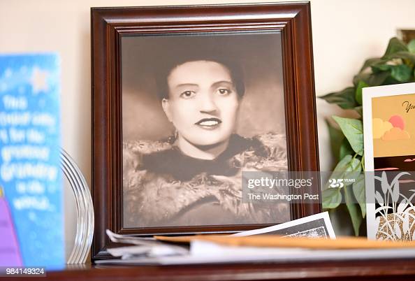 SEgenomics's tweet photo. Henrietta Lacks, whose cancer cells are the source of the first immortalised human cell line #HeLa, would have been 100 this year. This #BlackHistoryMonth we celebrate her life and the crucial work carried out every day by #blackscientists around the world.

#genomics #research https://t.co/QwXKUzbOnC