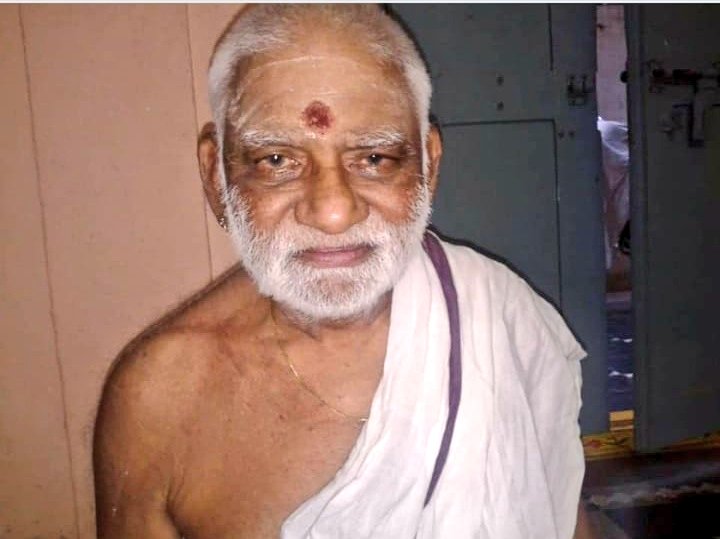 Brahmasri Josyula Shivaram Avadhanulu Garu. A great master of Dharma Shastras. 