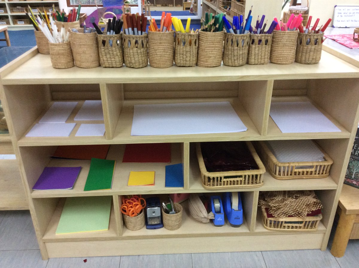 TauraKhongsat's tweet photo. Many of my students have been expressing themselves with paper lately. I created a new space in my classroom with paper in different colors, sizes and textures. I wonder what the students will do!
#earlyyears #reggioinspired #languageofpaper #roleoftheenvironment #pypchat https://t.co/ywNgs8KC8E