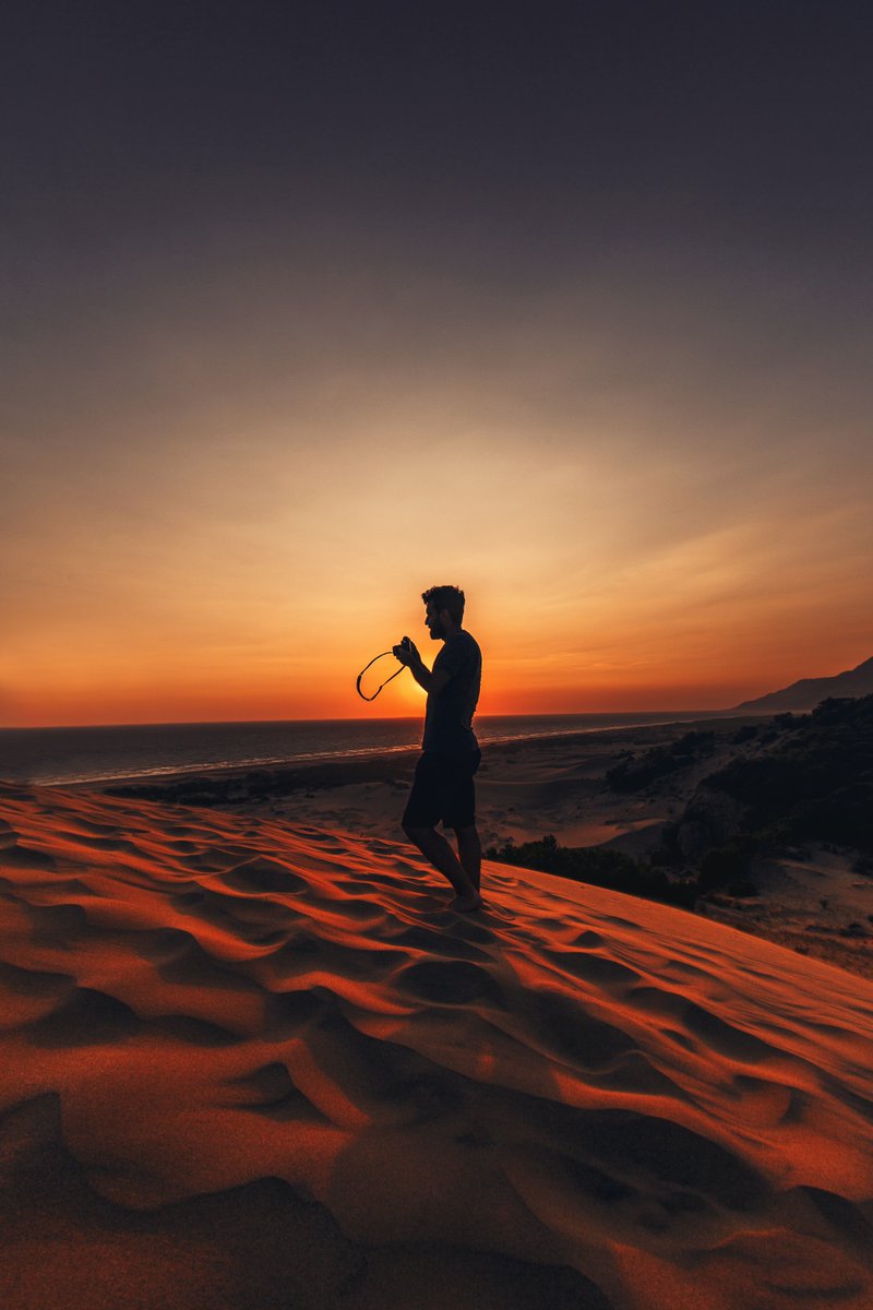 kiana_poetry's tweet photo. seafarer
traverses deserts
seeking puddles
the remains
of oceans
that used to be
#Poetryin13 #seafarer #Earth #WorldSoul
Photo by Raj Steven from Pexels https://t.co/vAJvHS1JXM