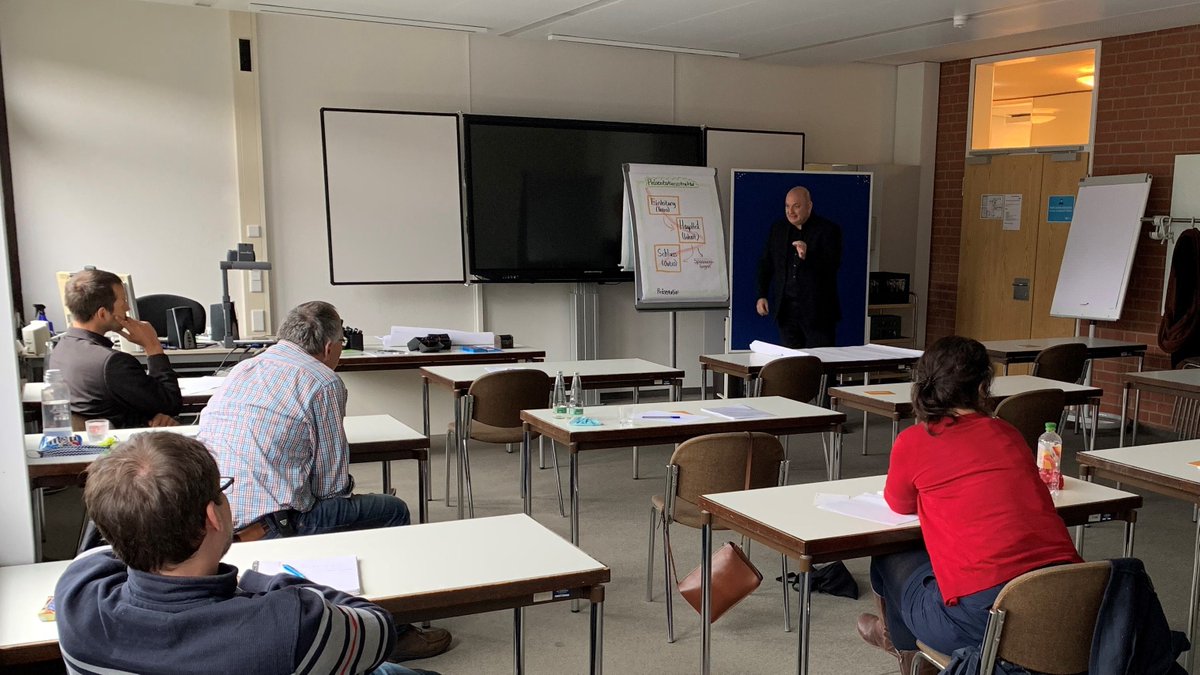 EUREM_Energy's tweet photo. Proud to see our German EUREM participants during the “pitching practice” workshop. They learnt on how to prepare their energy-efficiency project for a target group. @EUREM_Energy @H2020EE @IHK_Nuernberg #EUREMnext #energyefficiency #proudtosave https://t.co/Q6tMBBWl4d