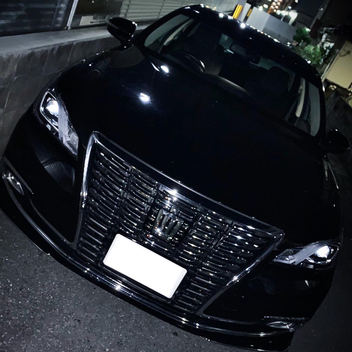 Ayazabeth_'s tweet photo. 納車✨
はじめての自分の車やし、頑張って当てんようにする(笑)

#クラウン #ロイヤルサルーン https://t.co/ggn3xg1RYi