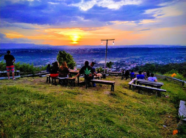 sarangdongkyu's tweet photo. Day4: 📍Eden Solace-Cagayan De Oro,Philippines
-known for sunset views
#ADayWithDaniel #The3DGame #Dandelions_With_Daniel https://t.co/vQ8AnDpXEb