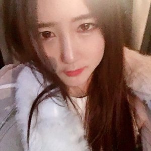 TAigloz's tweet photo. It's getting cold, friends pay attention to keep warm https://t.co/zM068O6eAH