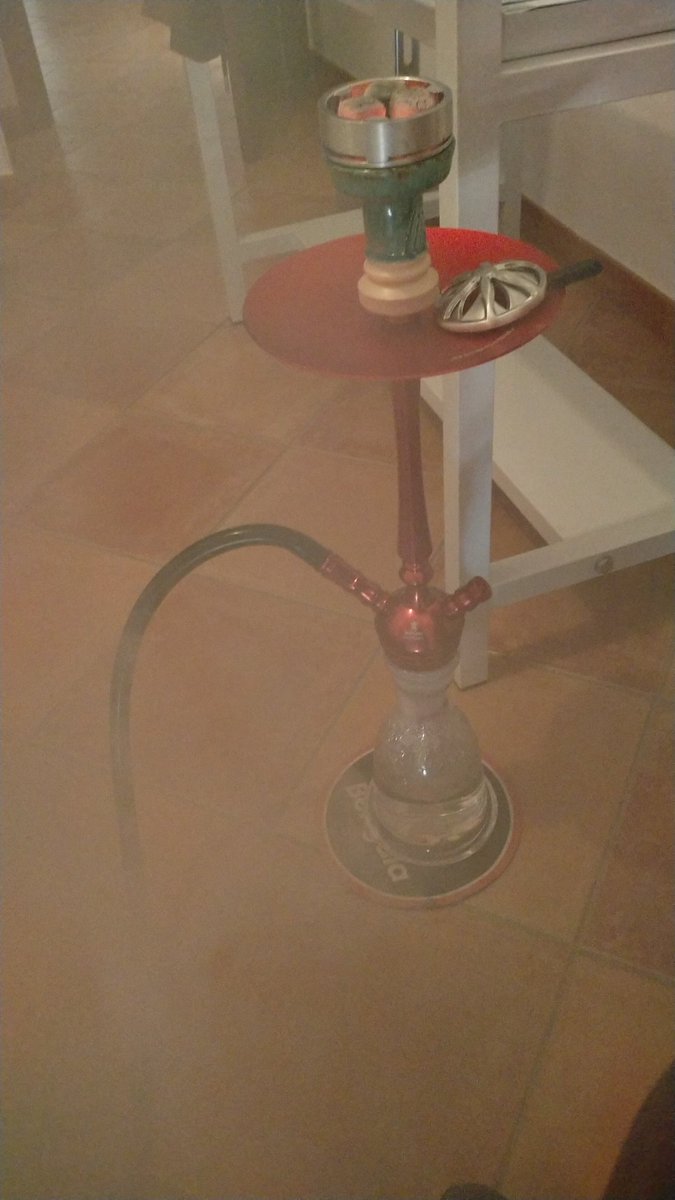 Nada mejor q dejar de estudiar para hacerte una cachimba