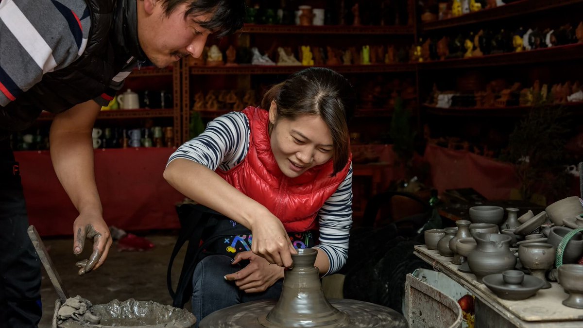 nepalisansar4u's tweet photo. According to the Federation of Handicraft Associations of Nepal, the country’s handicraft exports are expected to drop by 70% next year as orders plunged significantly due to the pandemic.
More: https://t.co/URVmLPNnOQ
#nepalhandicraft #FHAN #handicrafts #Nepal @nepalisansar4u https://t.co/DpKMfUQt9w