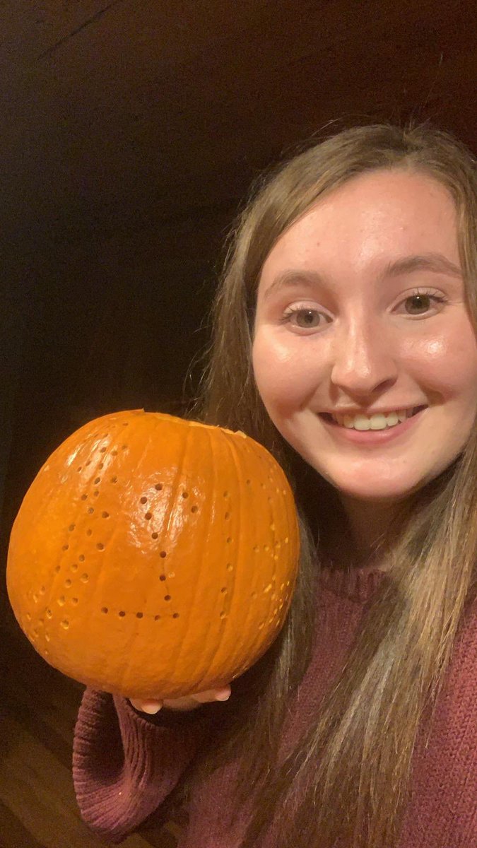 OutlawsFrench's tweet photo. Outlaws Pumpkin Contest - Caitlyn Mullis #OutlawNation https://t.co/FJrEpw4dJk