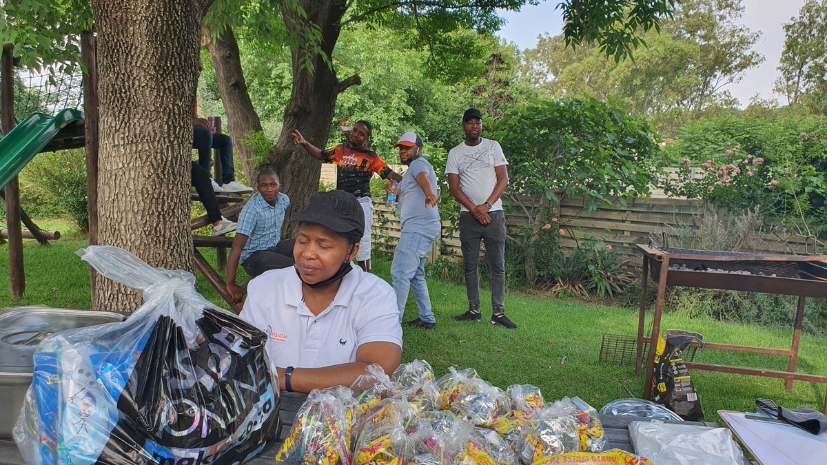seb4vision's tweet photo. Blue Monday? Not when #Seb4visionCares is around... we spent our day out in the sun with our friends at The Village Safe Haven, have a look at what we got up to.
#Seb4visionCares #WeRDigital #WeRGraphics
https://t.co/3K3WgX1srJ https://t.co/bcdJmYfP29