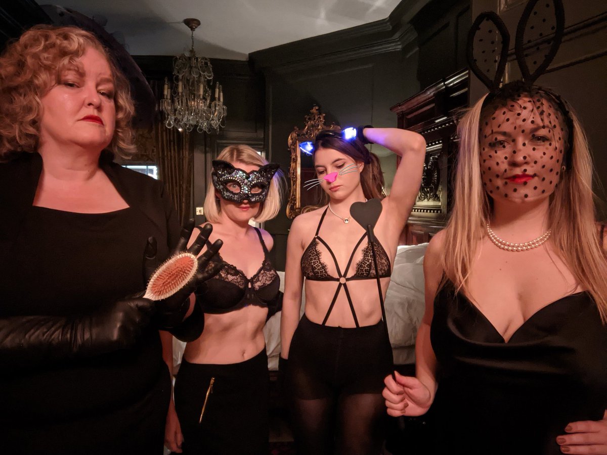OhdearDilan's tweet photo. Stay tuned for Halloween 🎃 I was a silly rabbit and corrupted cute kittens @AnnabelleTMaker &amp; @LadyBellaBird You'd think our Auntie @Mistress_Iceni  would have her hands full but she kept us all in line!! #spanking #clip coming soon!! My new 🖤 #crop got some action too! 😻😼👋 https://t.co/nnnqOC3v8h