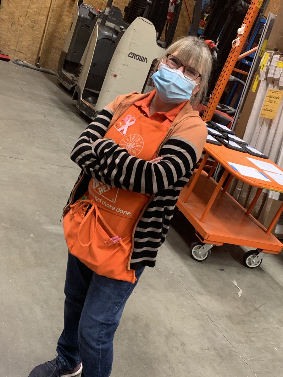 Rocking out the orange &amp; black early morning on inventory day! #MWOCT2020 <a href="/GrimardSue/">Sue Grimard</a>